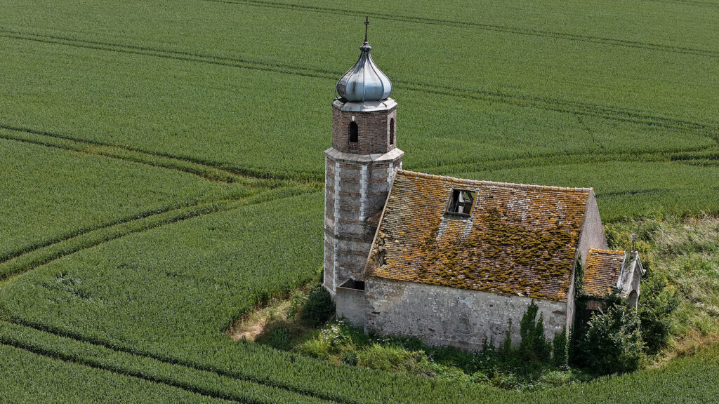 Misy-sur-Yonne Chapelle abandonné St André par dessign air vidéos et photos par drone