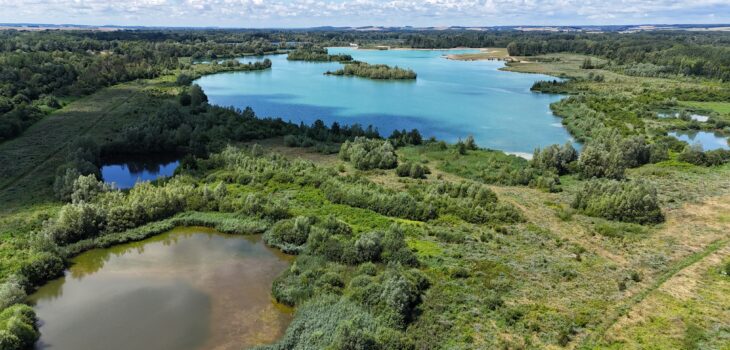 étang vu du ciel sud seine et marne par dessign air vidéos et photos par drone